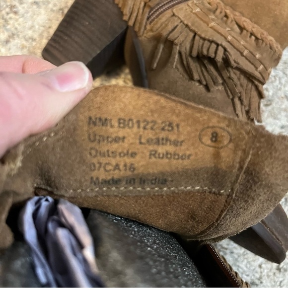 Naughty Monkey In Lyne Tan Zip Fringe Leather Booties Size 8 NWOT - Picture 10 of 11